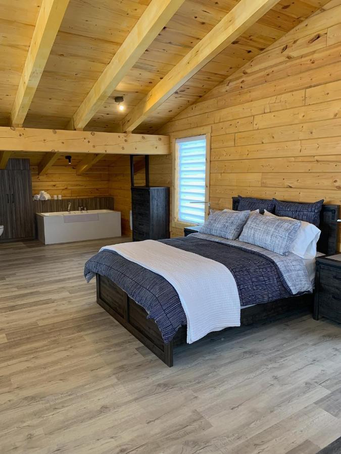 Chalets Domaine Otis Saint-Felix-d'Otis Bagian luar foto