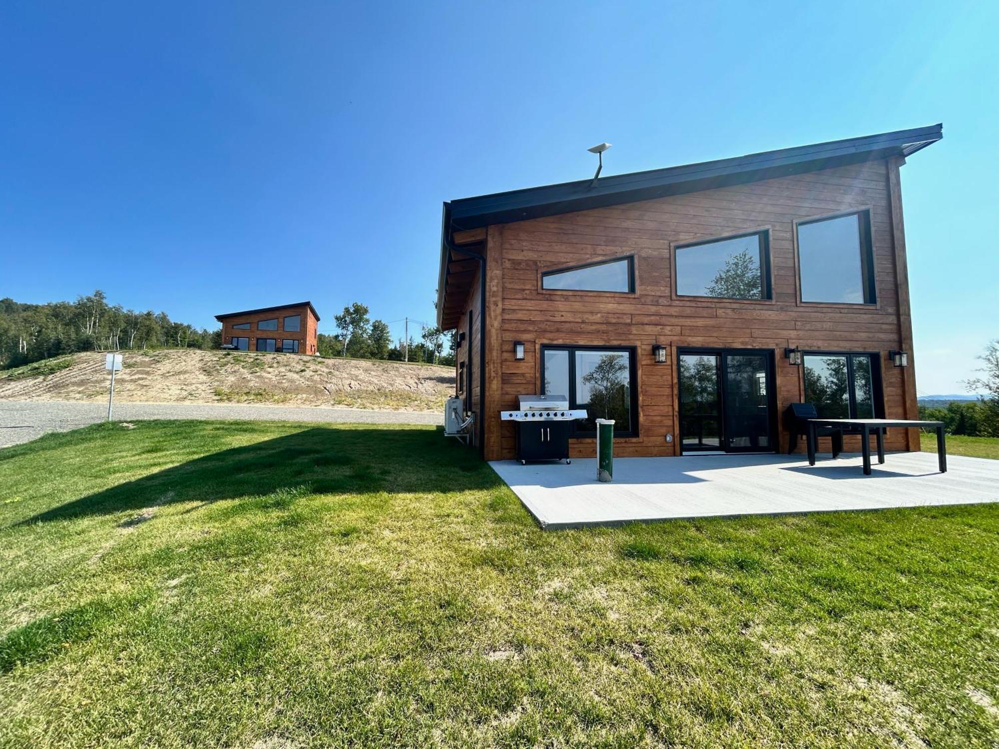 Chalets Domaine Otis Saint-Felix-d'Otis Bagian luar foto